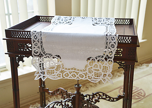 Elegant Battenburg Butterflies Lace Runner 16"x 30" White. - Click Image to Close